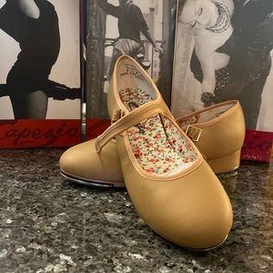 Capezio Mary Janes model 3800